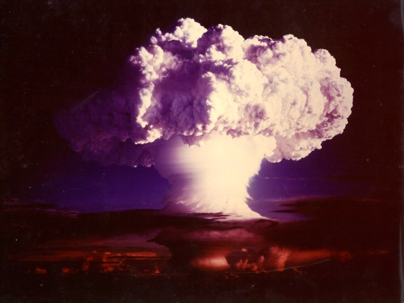 Illustration for article titled Photographs of Atomic Bomb Tests Are Like Science Fiction Made Real